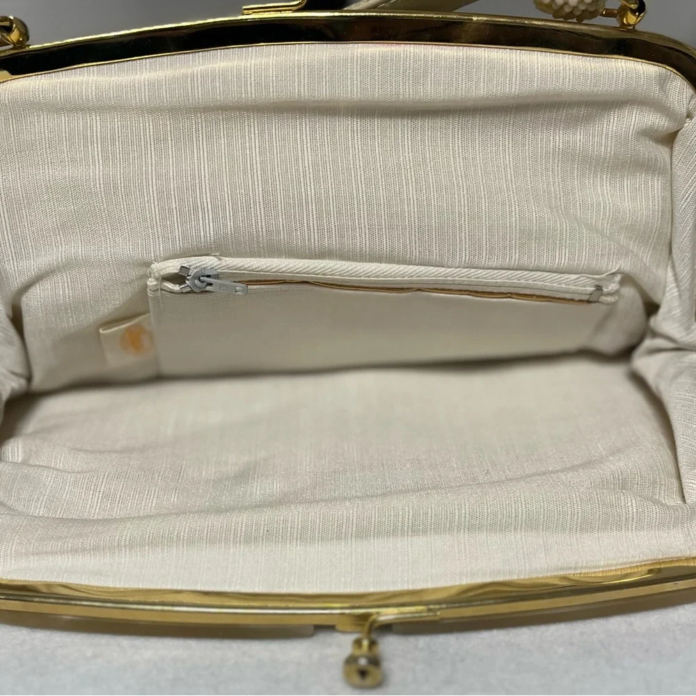 Laura USA Cream Vintage Beaded With Lucite Frame Handbag